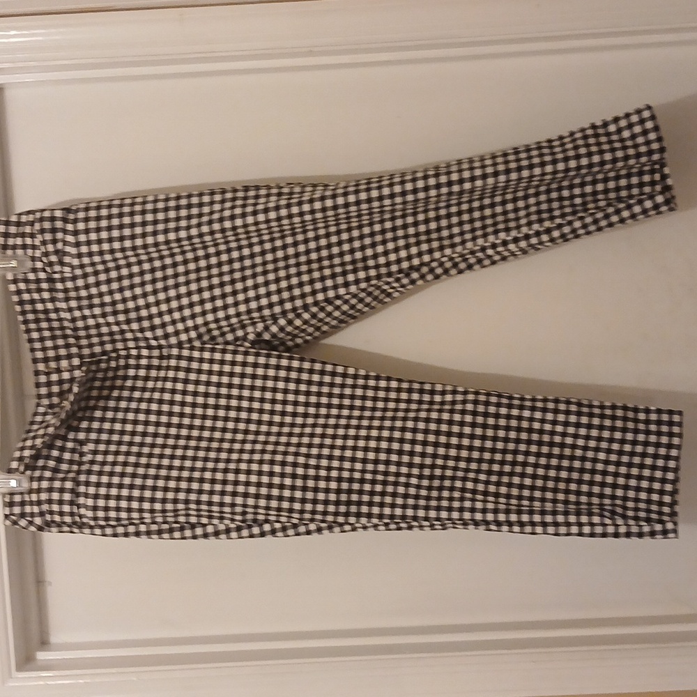 Black and white capri pants - Picture 2 of 6